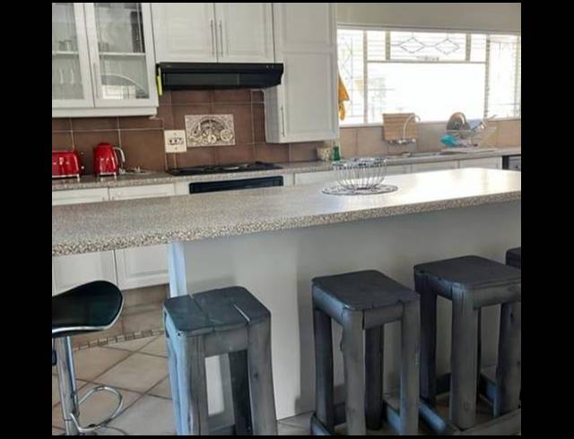 3 BEDROOM HOUSE FOR SALE IN VELD EN VLEI